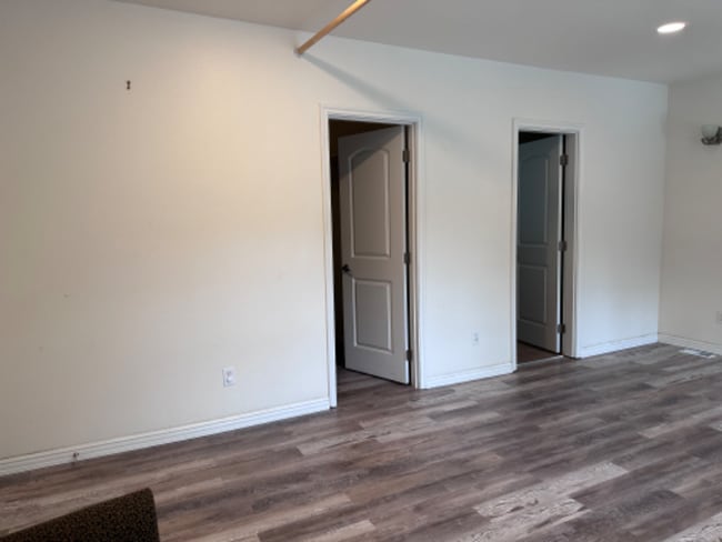 Foto del edificio - 6368 23rd Ave SW