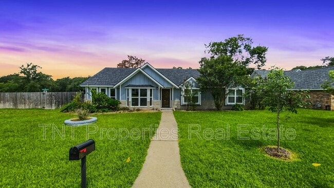 Photo - 1801 Rosebud Ct House
