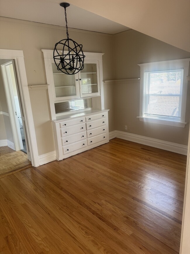 Building Photo - 5632 W Berenice Ave