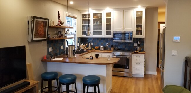 Kitchen - 3115 NE 65th Ave