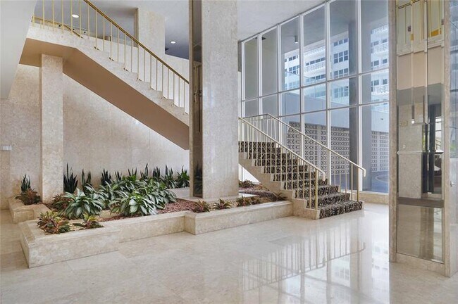Foto del edificio - 4020 Galt Ocean Dr