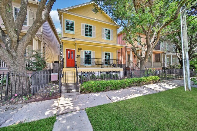 Building Photo - 1745 Beall St