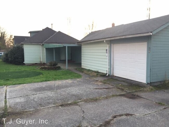 Foto del edificio - 3 br, 1 bath House - 225 SW Lewis St