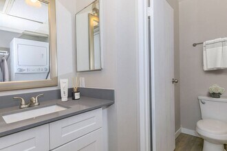 Interior Photo - Cove on 44th