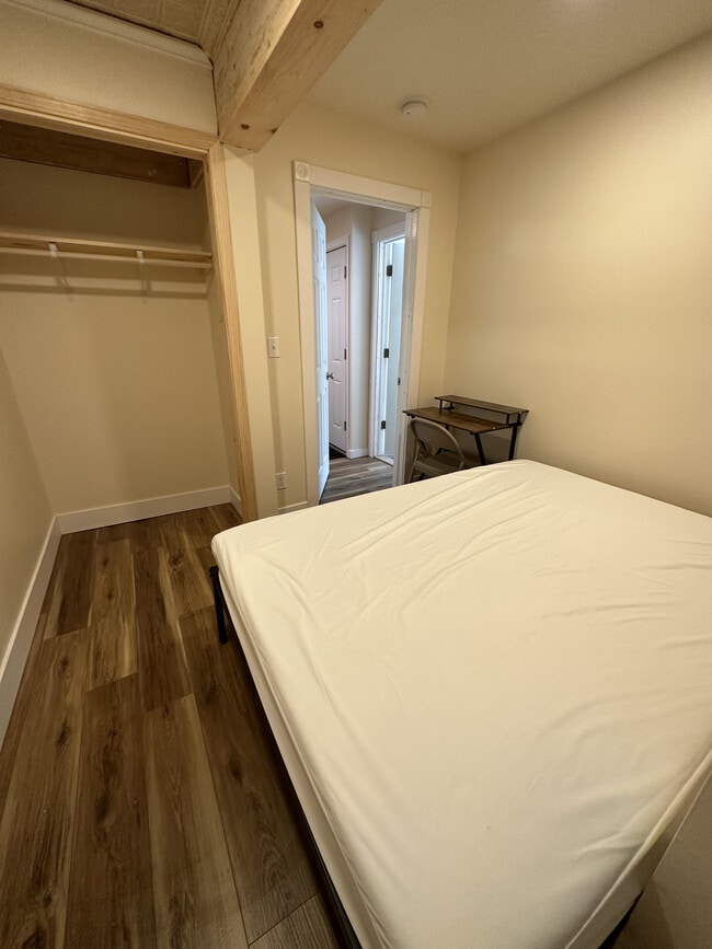 Building Photo - 49 13th St