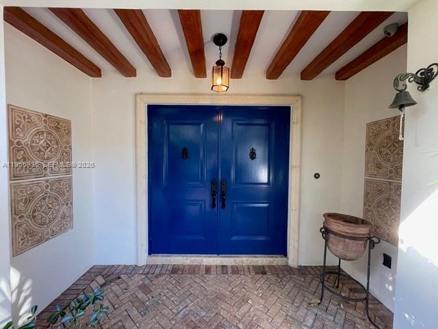 Foto del edificio - 721 Tibidabo Ave