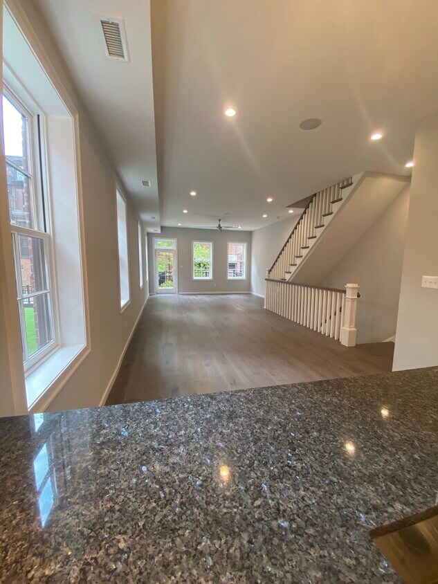 Living area - 2016 Spruce St