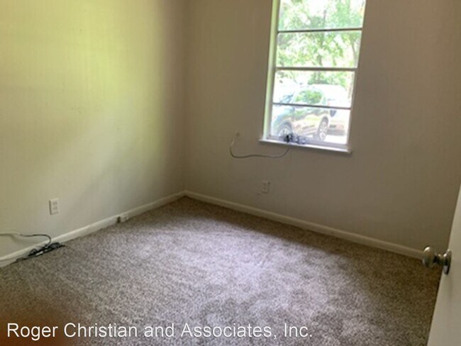 Foto del edificio - 4 br, 1 bath House - 245 W. 71st Street
