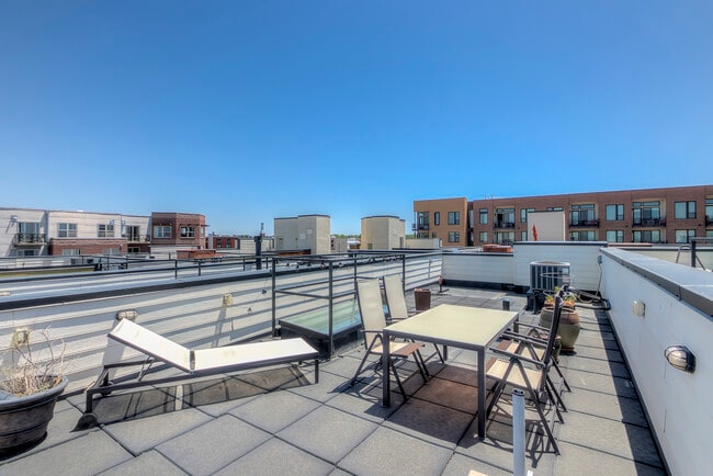 Rooftop. - 2345 Walnut Street Unit 17