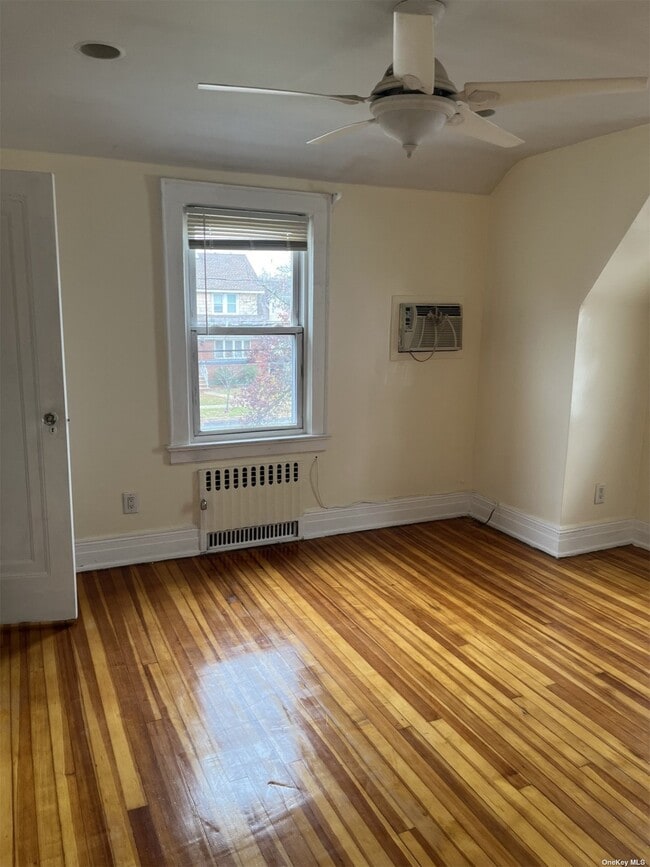 203 Rockaway Pkwy, Valley Stream, NY 11580 House Rental in Valley