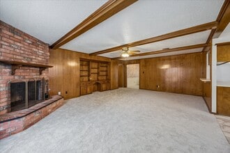 Building Photo - 11926 Waldemar Dr