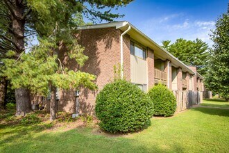 Building Photo - 276 Yelton Ct