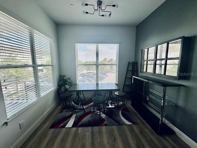 Foto del edificio - 8200 Elion St
