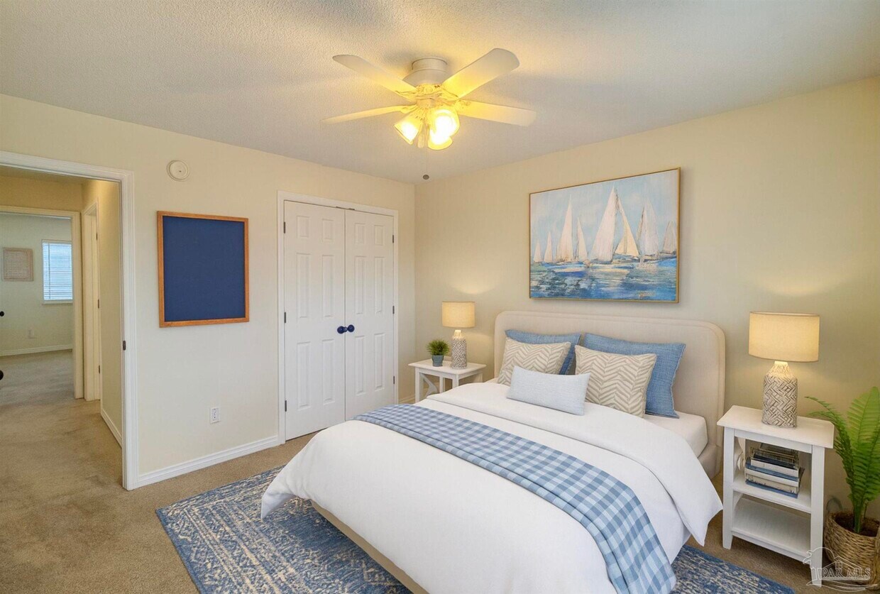 Foto principal - 13944 River Rd
