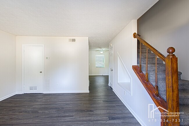 Building Photo - 5740 Old Gordon Rd