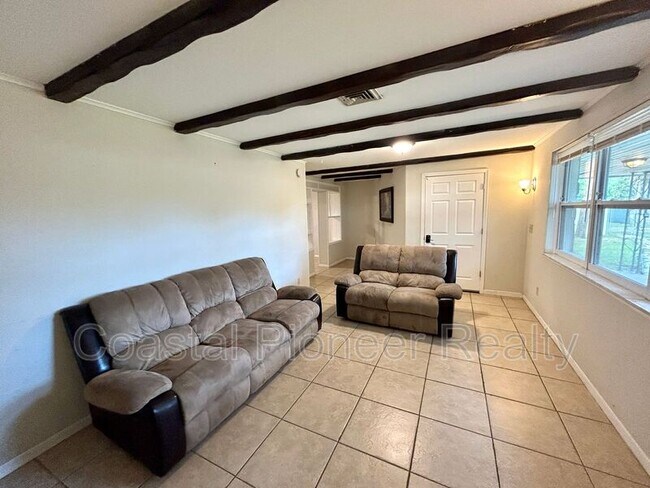 Foto del edificio - 5508 Orient Rd