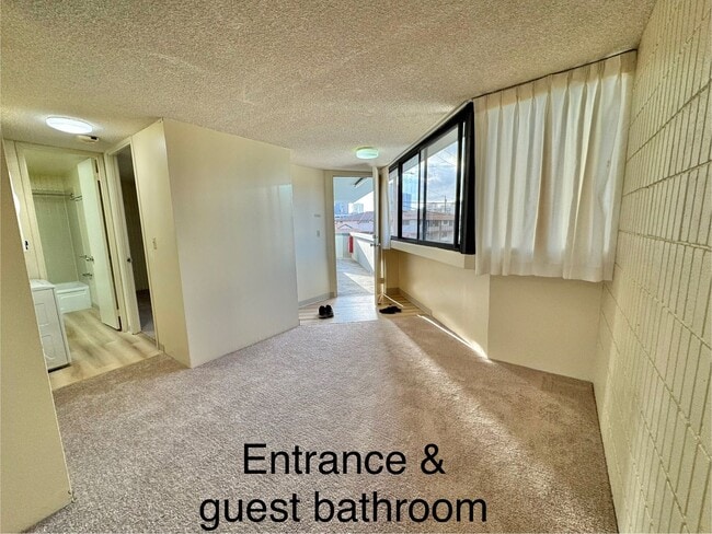 Building Photo - Charming 2 bed, 2 bath, with 1 secured covered parking stall and In-Unit Washer/Dryer. Available ...