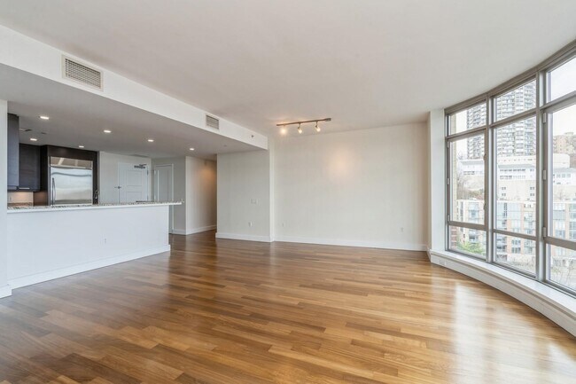 Building Photo - 8100 River Rd