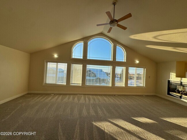 Foto del edificio - 16001 Hidden Creek Ln