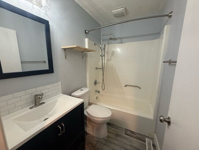 Foto del edificio - 2843 SE 20th St