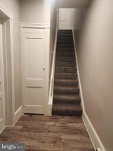 Building Photo - 801 Queen St