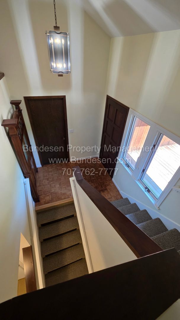 Foto del edificio - 5 Oak Forest Rd