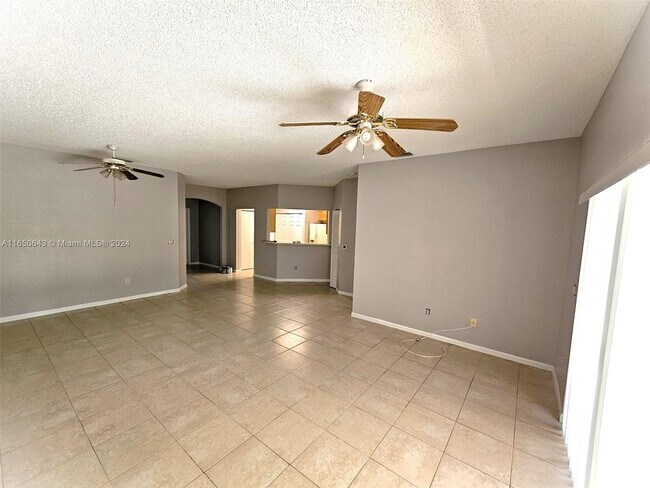 Foto del edificio - 1275 SW 48th Terrace
