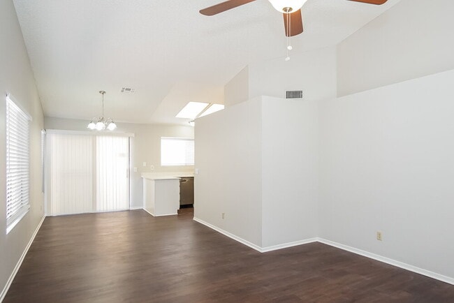 Building Photo - 1438 Finale Ln