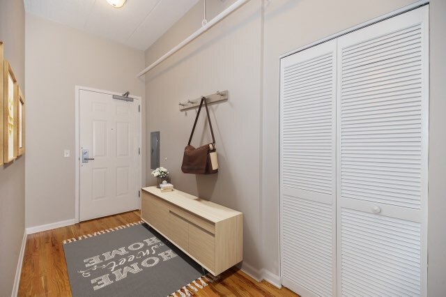 Building Photo - 1919 S Michigan Ave