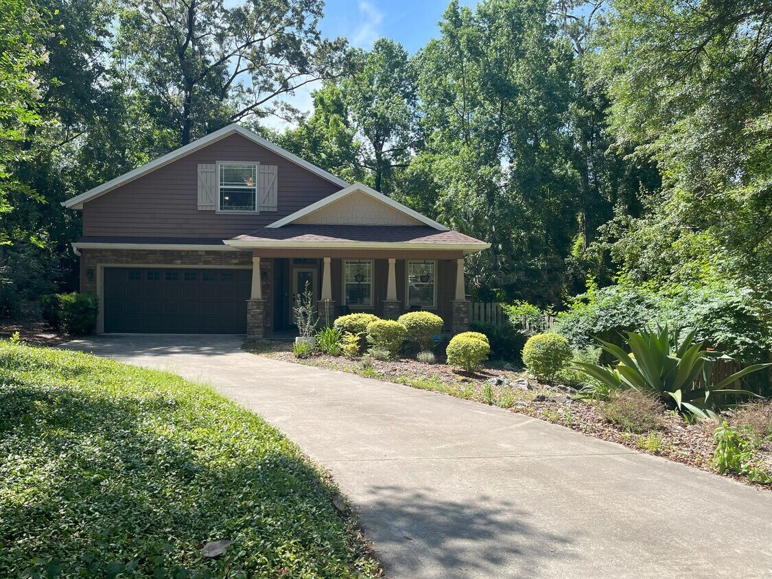 Primary Photo - Private Oasis in Emerald Woods off NW 39th...