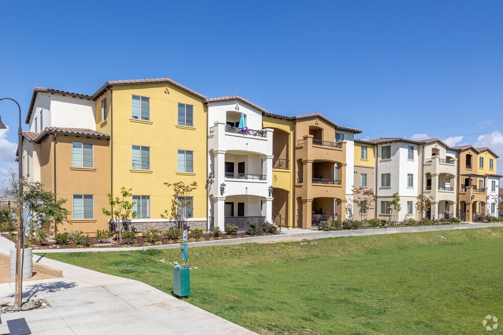 Centennial Gardens Apartments