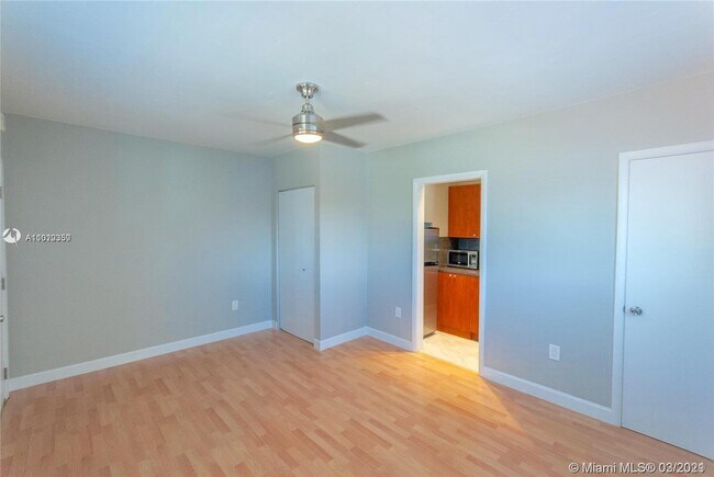 Building Photo - 7625 Carlyle Ave