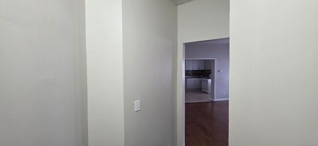 Foto del edificio - 86 Sanford Ave