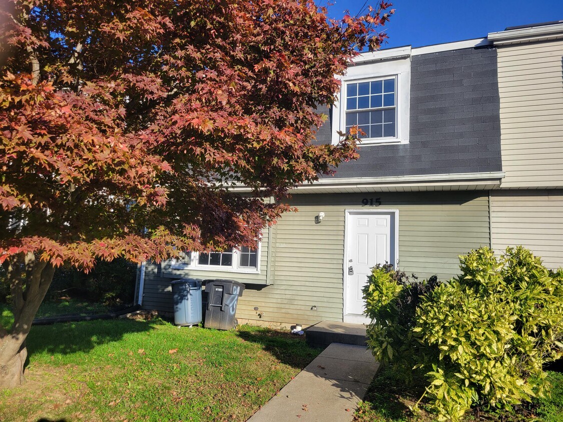 915 Portia Ct, Landover, MD 20785 Townhome Rentals in Landover MD