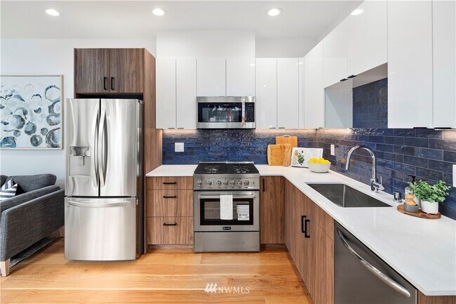 Foto del edificio - 5439 California Ave SW