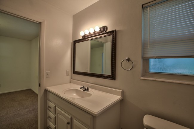 Baño - Valencia Apartments