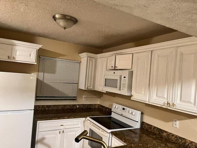 Foto del edificio - 1561 Windorah Way