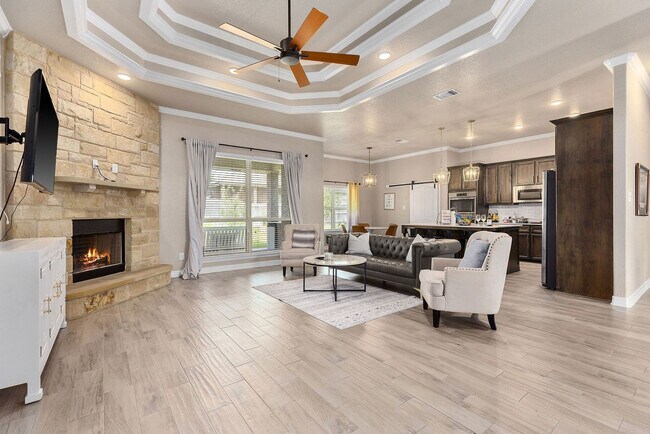 Foto del edificio - 2026 Henrietta Ave