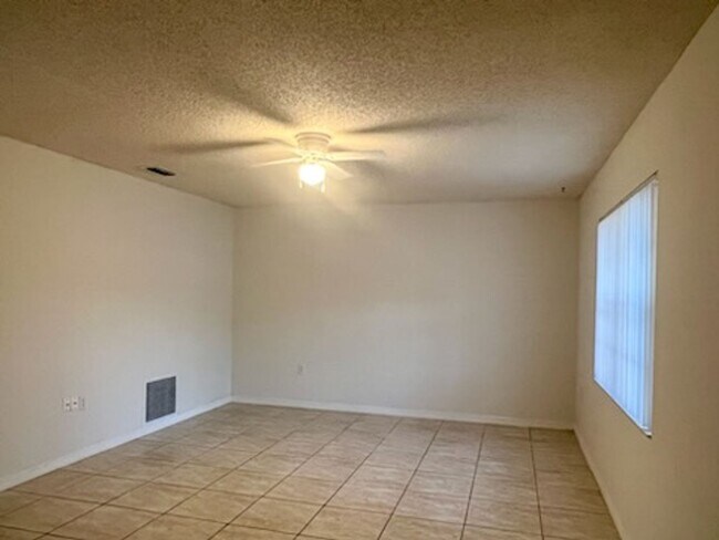 Foto del edificio - Marion Oaks home