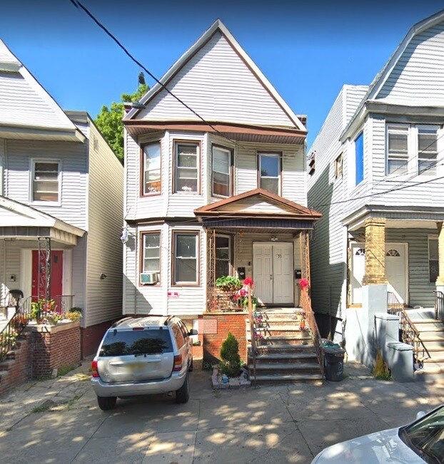 33 Dwight St Unit 1, Jersey City, NJ 07305 33 Dwight St Jersey City, NJ