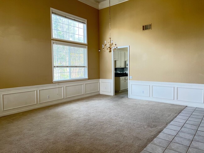 Building Photo - Beautiful 5 Bedroom Home in Granite Bay