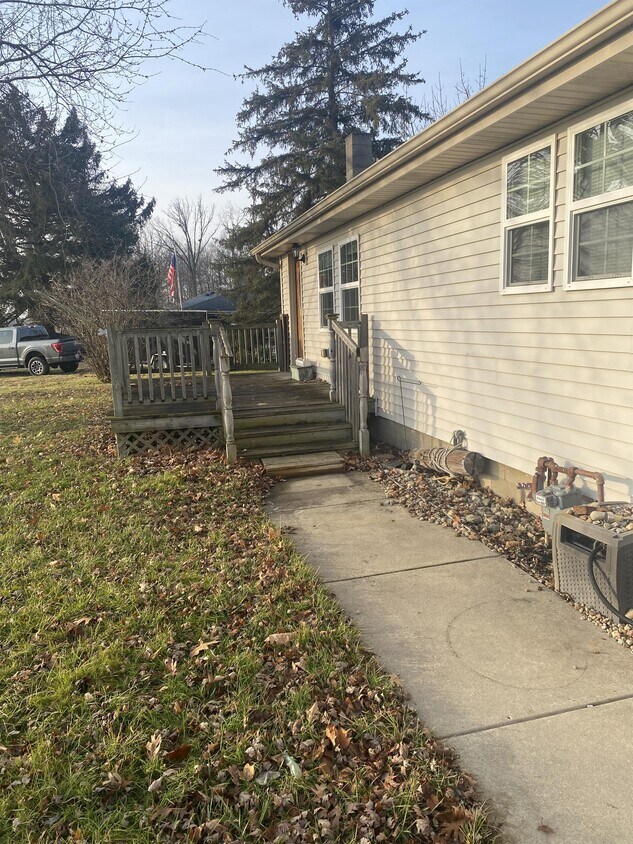 1150 S Raisinville Rd, Monroe, MI 48161 House Rental in Monroe, MI