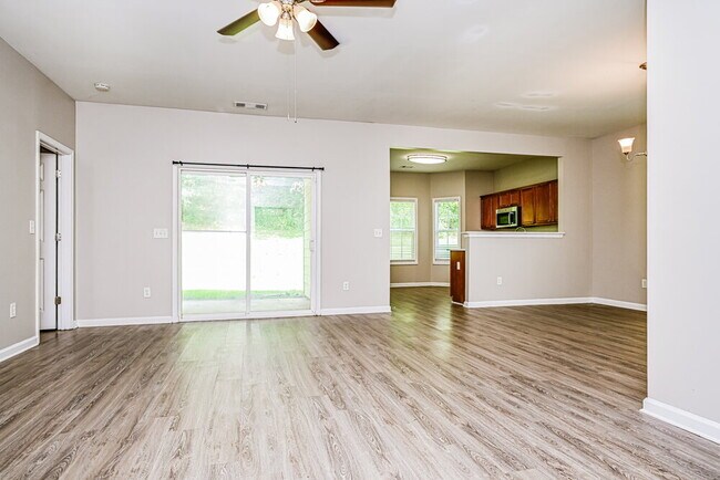 Building Photo - 512 Anglewood Trace