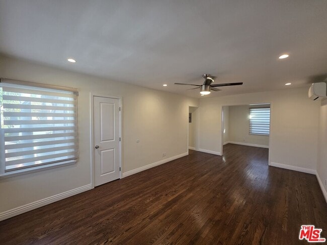 Building Photo - 102 Gaviota Ave