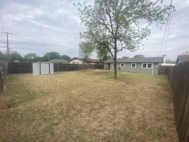 Foto del edificio - 4921 39th St