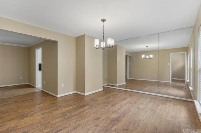 Building Photo - 3017 Delmar Ave