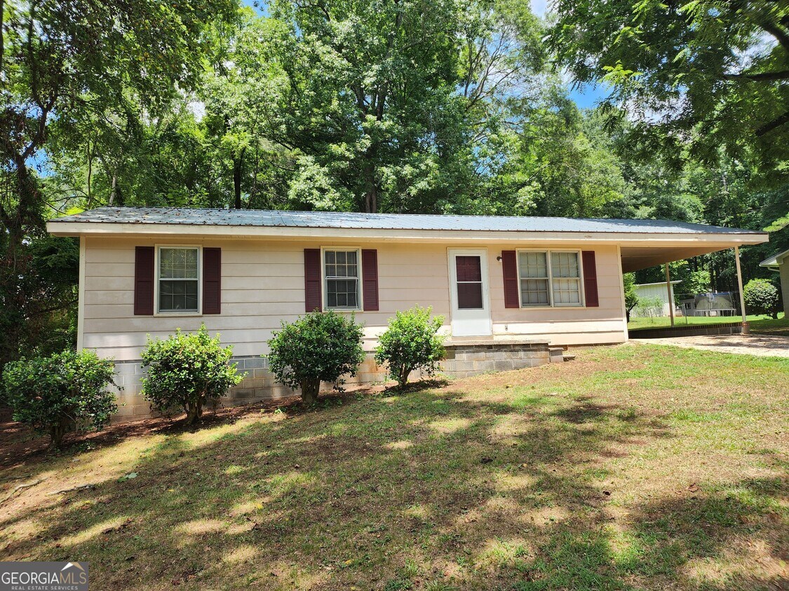 Foto principal - 583 Danielsville St