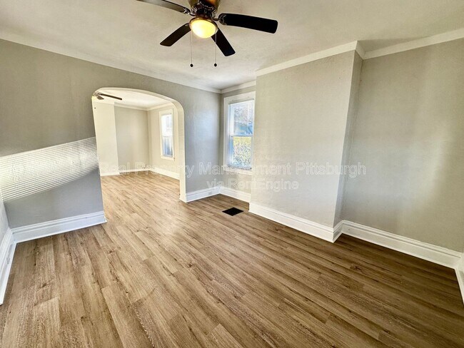 Foto del edificio - 2233 Milligan Ave