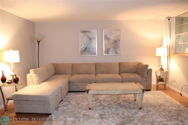 Foto del edificio - 3150 W Rolling Hills Cir