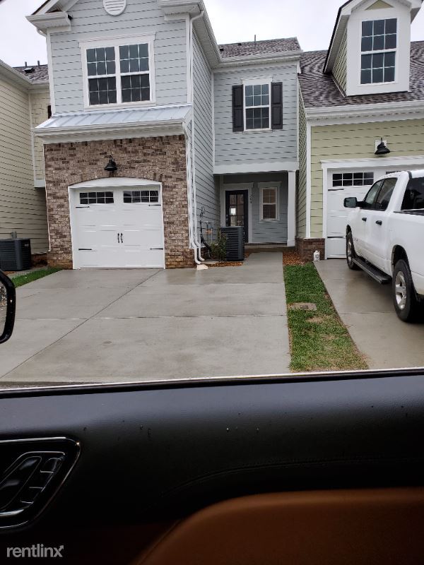 Foto del edificio - 3 br, 3 bath Townhome - 304 Kinsale Dr